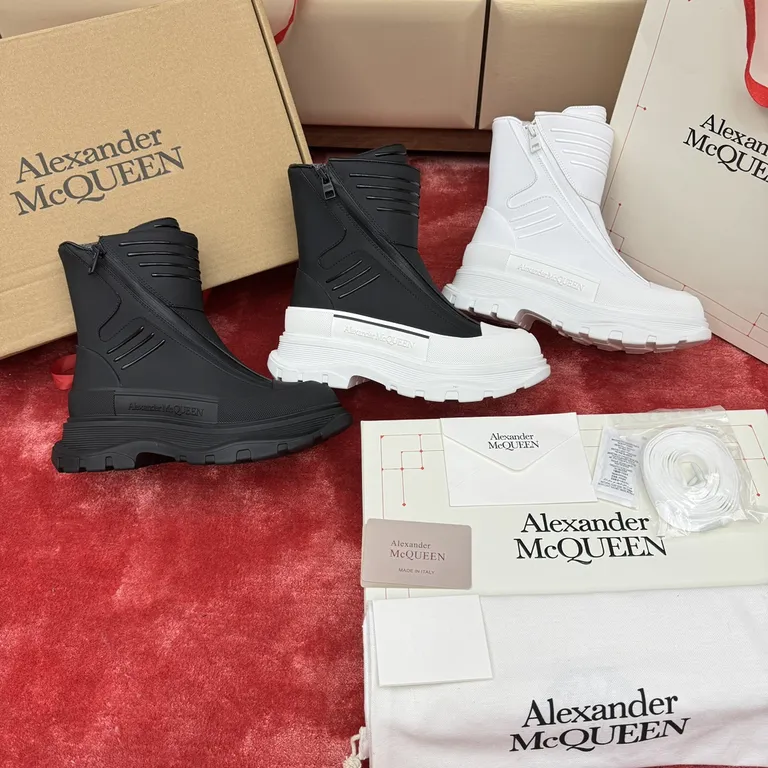 Alexander McQueen Shoe 